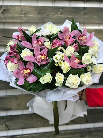 Букет цветов из: Розы и Хризантемы в Енисейске