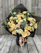 Букет цветов из:  Розы и Лизиантусы в Енисейске