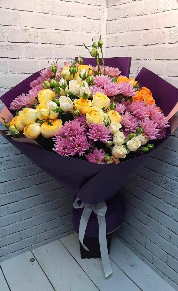 Букет цветов из: Хризантемы и Розы в Енисейске