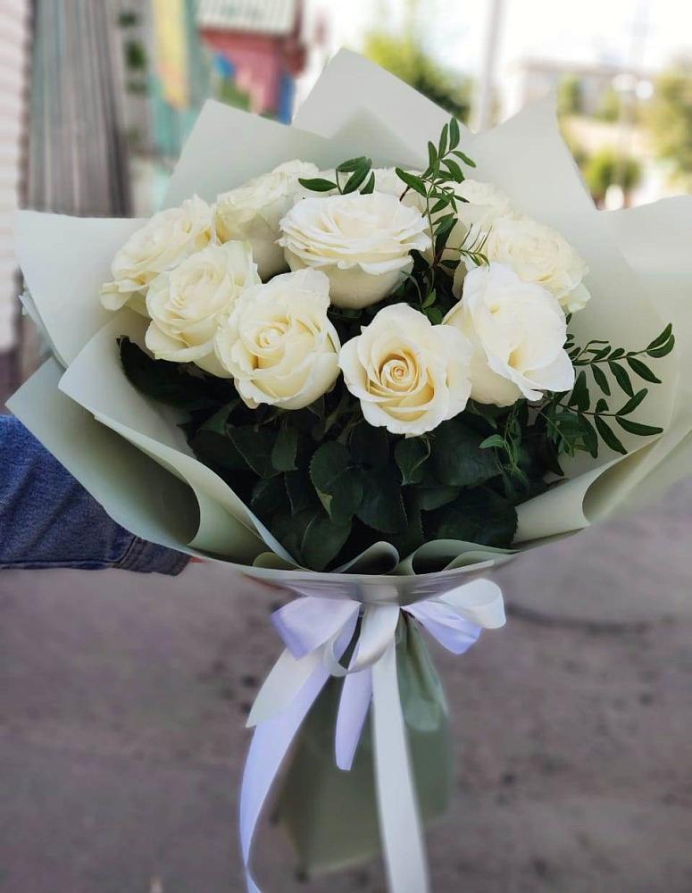 Букет Белые розы Проуд в Енисейске