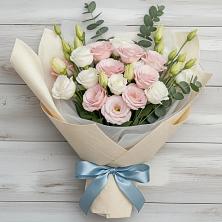 Букет цветов из:  Лизиантусы в Енисейске