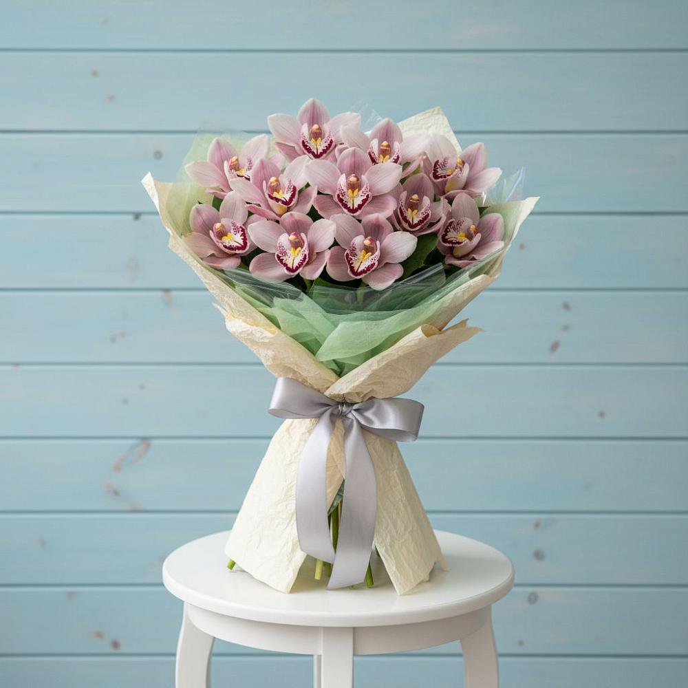 Букет цветов из: Орхидеи и Розы в Енисейске