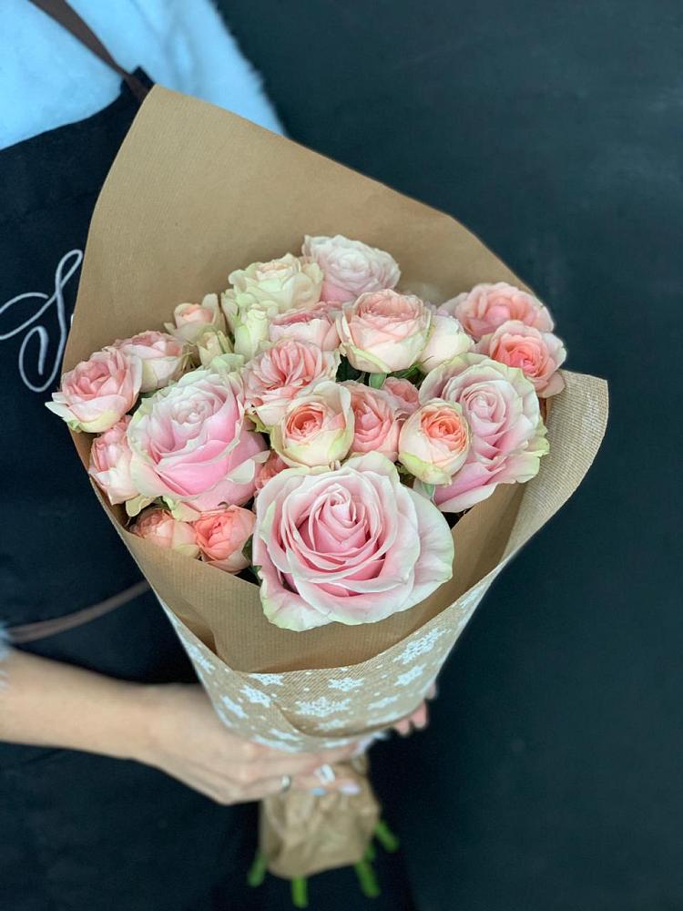 Букет цветов из: Хризантемы и Розы в Енисейске