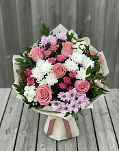 Букет цветов из:  Альстромерии, Гвоздики, Розы и Хризантемы в Енисейске