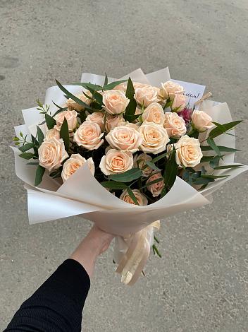 Букет Кремовые розы Латте в Енисейске