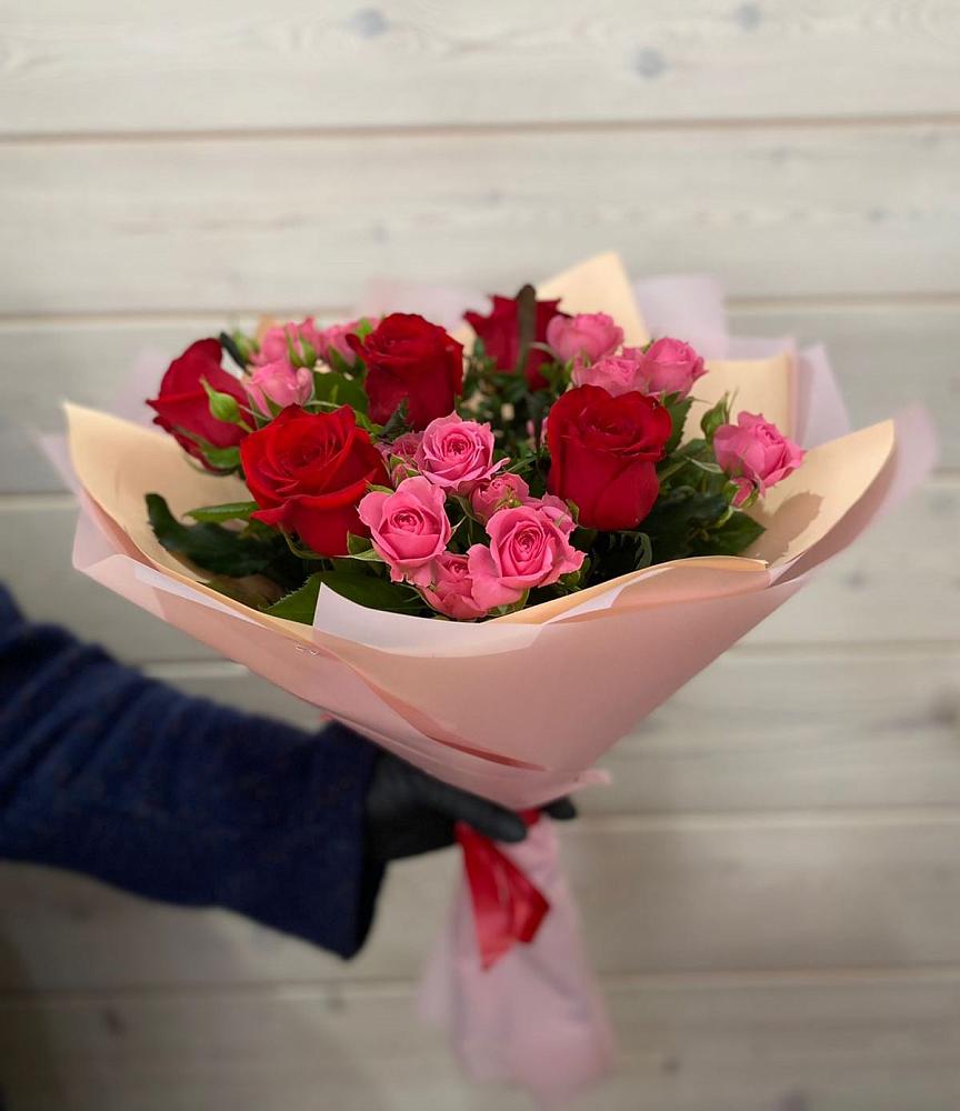 Букет цветов из: Розы в Енисейске