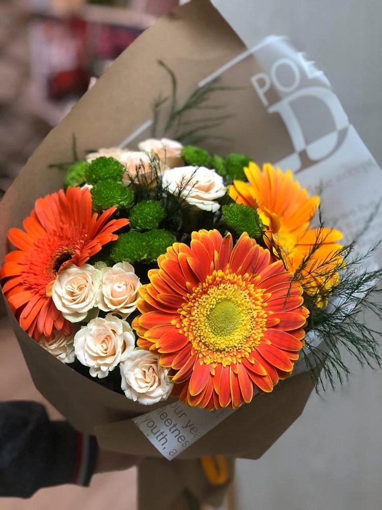 Букет цветов из: Герберы, Хризантемы и Розы в Енисейске