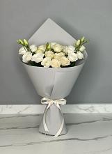 Букет цветов из:  Розы и Лизиантусы в Енисейске